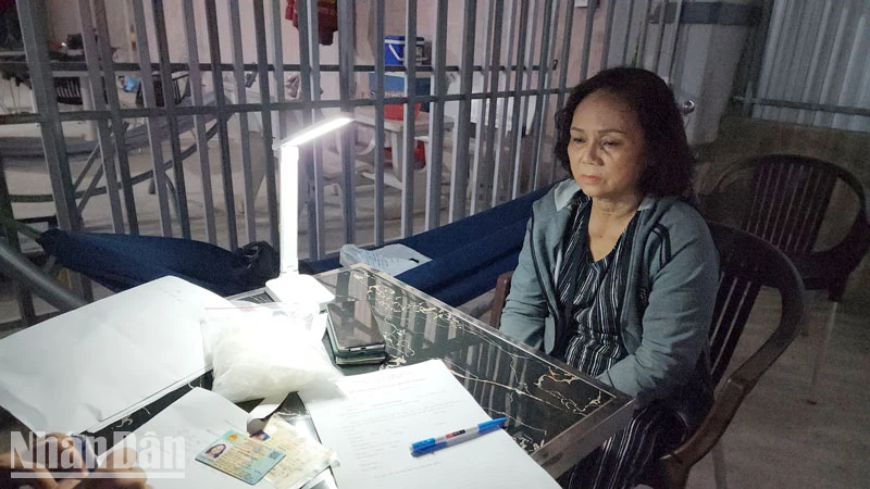 Đối tượng Trịnh Thị Bạch Cúc.