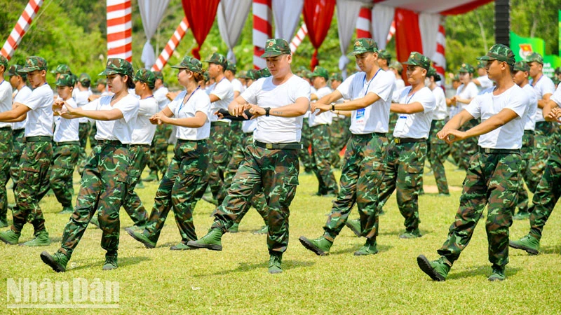 Các đơn vị về tham gia hội trại.