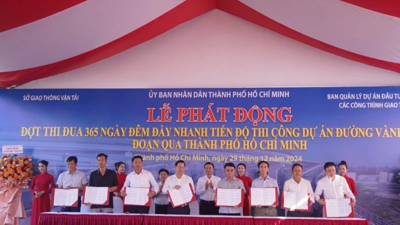 Phát động thi đua Dự án Vành đai 3 Thành phố Hồ Chí Minh sáng 29/12. (Ảnh: THẾ ANH)