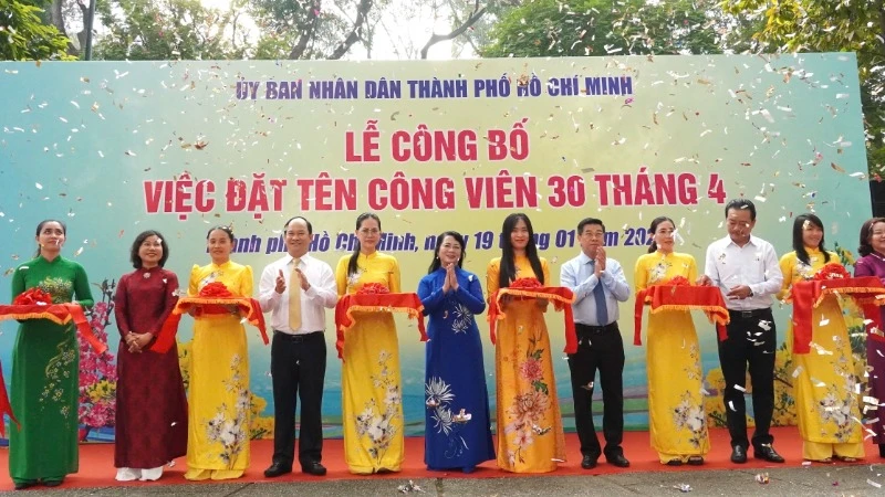 Ủy ban nhân dân Thành phố Hồ Chí Minh tổ chức công bố việc đặt tên Công viên 30 tháng 4.