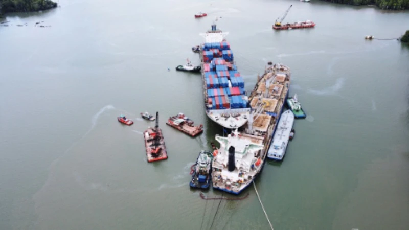 Hiện trường hai tàu chở hàng đâm va tại khu vực mũi An Thạnh, sông Lòng Tàu. 