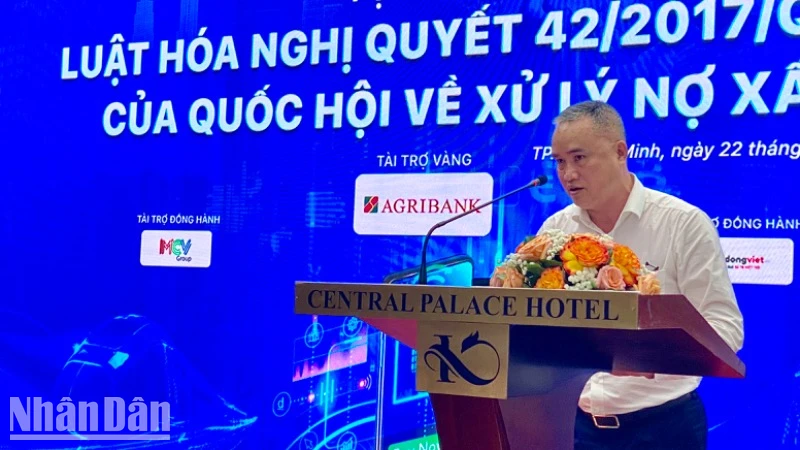 Ông Nguyễn Đức Lệnh, Phó Giám đốc Ngân hàng Nhà nước khu vực 2 phát biểu. 