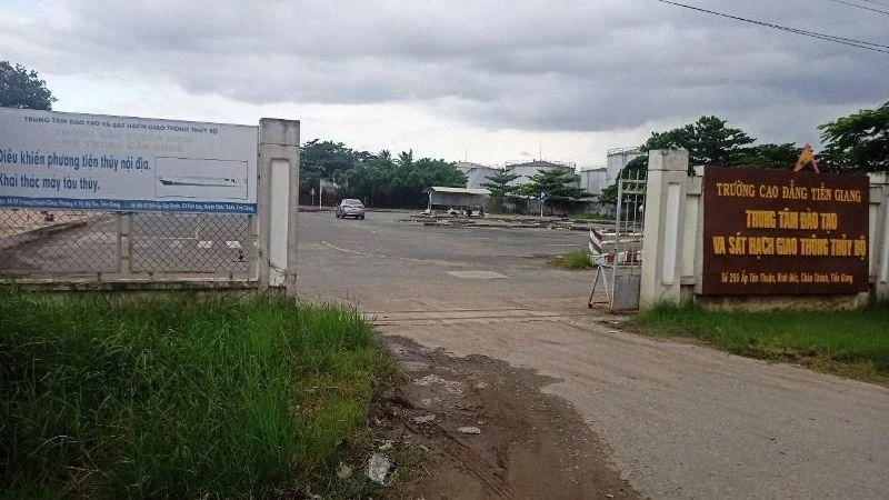 Trung tâm Đào tạo và Sát hạch thủy-bộ thuộc Trường cao đẳng Tiền Giang.