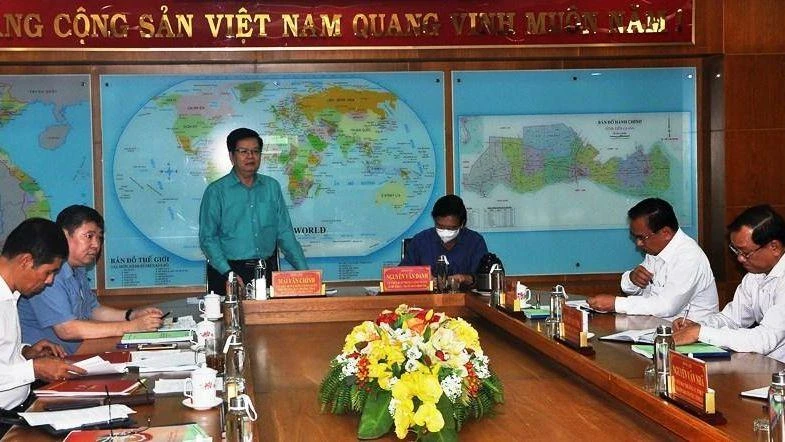 Đồng chí Mai Văn Chính phát biểu tại buổi làm việc.