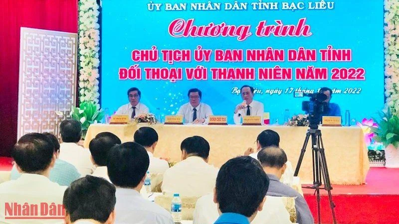 Quang cảnh buổi đối thoại.