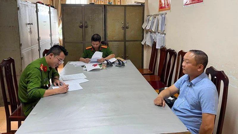 Đối tượng Lê Chí Thanh tại cơ quan công an.