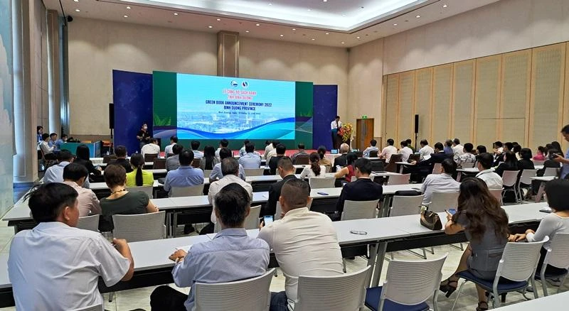 Toàn cảnh lễ công bố Sách Xanh tỉnh Bình Dương năm 2022.