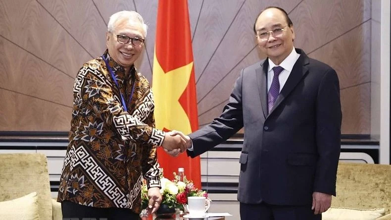 Chủ tịch nước Nguyễn Xuân Phúc tiếp Chủ tịch Hội Hữu nghị Indonesia-Việt Nam Budiarsa Sastrawinata. (Ảnh: Thống Nhất/TTXVN) 