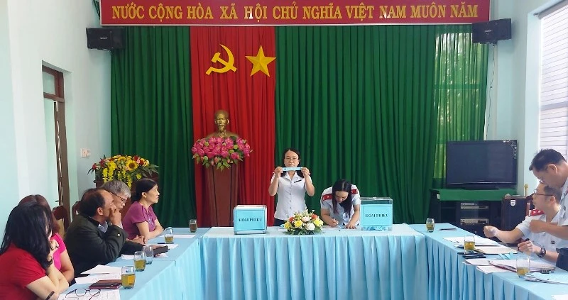 Hình ảnh lễ bốc thăm.