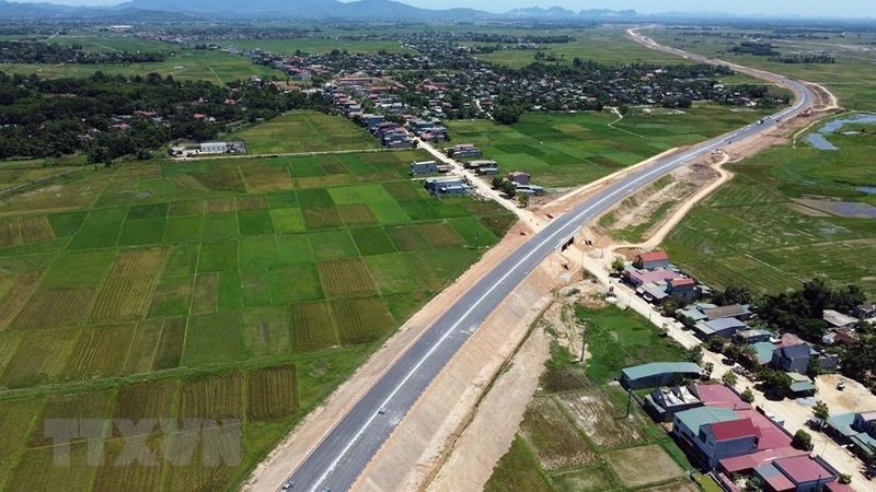 Cao tốc Quốc lộ 45-Nghi Sơn dài 43,28km, đi qua địa phận huyện Nông Cống và thị xã Nghi Sơn, tỉnh Thanh Hóa. (Ảnh: Huy Hùng/TTXVN) 