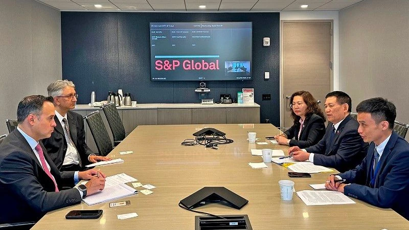 Bộ trưởng Hồ Đức Phớc làm việc với Tổ chức xếp hạng tín nhiệm Standard & Poor's Global Ratings (S&P). 