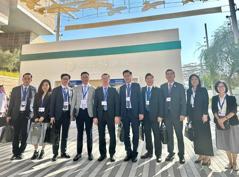 Đoàn công tác VietinBank tại COP28 do Chủ tịch HĐQT Trần Minh Bình dẫn đầu.