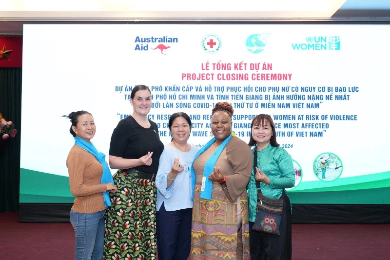 Các đại biểu tham dự sự kiện.