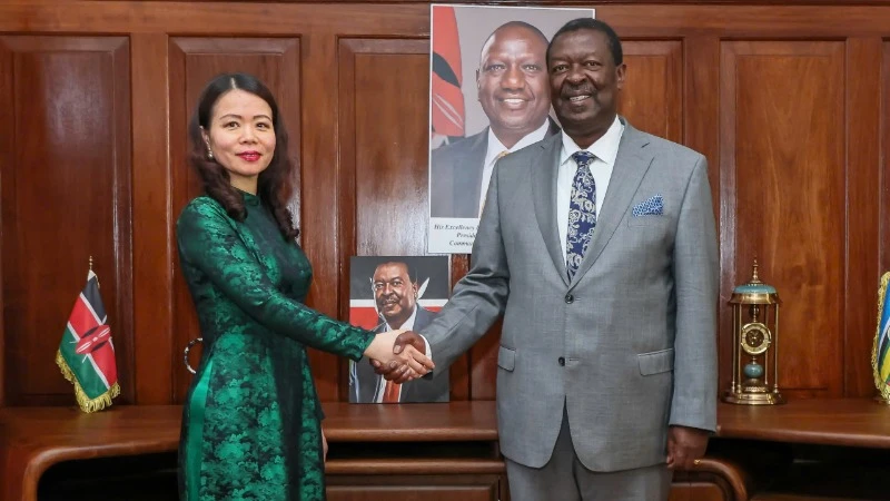 Thứ trưởng Ngoại giao Nguyễn Minh Hằng hội kiến Thủ tướng, Bộ trưởng Ngoại giao Kenya Musalia Mudavadi.