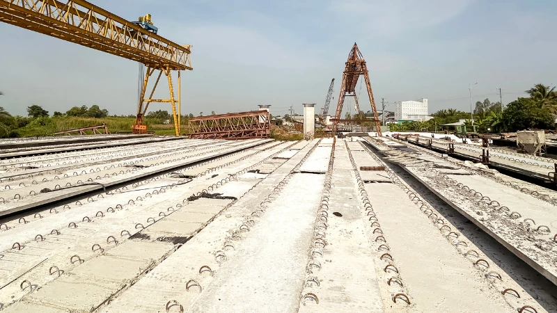 Thi công cầu vượt tuyến cao tốc Châu Đốc-Cần Thơ-Sóc Trăng (đoạn qua địa phận Cần Thơ)