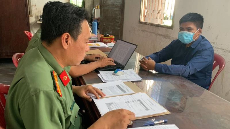 Đối tượng Lợi bị cơ quan công an triệu tập làm việc vì lập nhóm Zalo thông báo chốt khiểm soát giao thông.