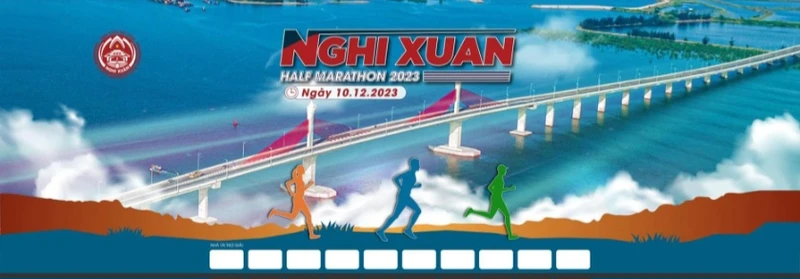 Giải chạy Nghi Xuân Half marathon năm 2023 với chủ đề "Nghi Xuân bát cảnh” thu hút hơn 1.350 vận động viên tham gia. 