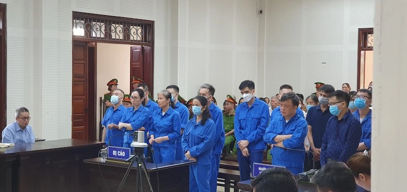 Các bị cáo tại phiên tòa.