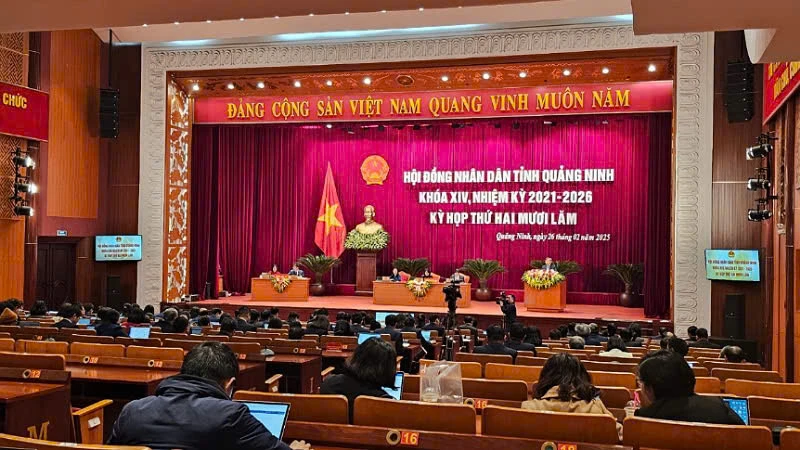 Quang cảnh kỳ họp thứ 25 HĐND tỉnh Quảng Ninh khóa XIV.