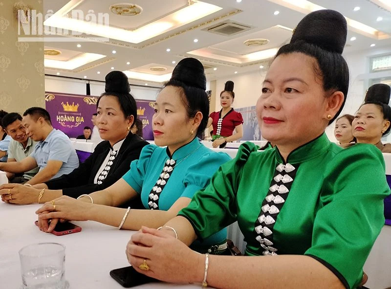 Gala "Nông dân Sơn La với tiêu thụ nông sản" đã thu hút nhiều nông dân tại các huyện, thành phố.