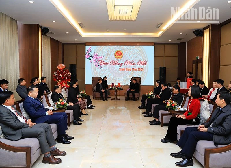 Bí thư, Tỉnh trưởng tỉnh Huaphanh, nước bạn Lào cùng đoàn công tác sang thăm, chúc Tết tỉnh Sơn La.
