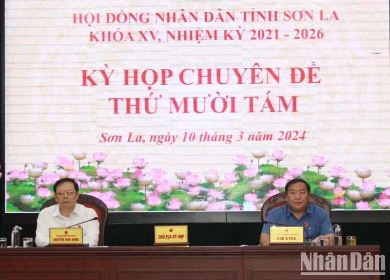 Chủ tọa kỳ họp chuyên đề thứ 18, Hội đồng nhân dân tỉnh Sơn La, khóa 15, nhiệm kỳ 2021-2026.