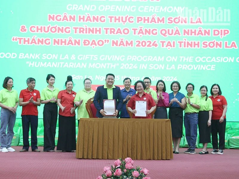 Lễ ra mắt ngân hàng thực thực phẩm tại Sơn La.