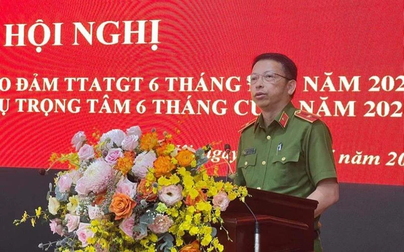 Thiếu tướng Nguyễn Hồng Ky, Phó Giám đốc Công an thành phố Hà Nội phát biểu tại hội nghị.
