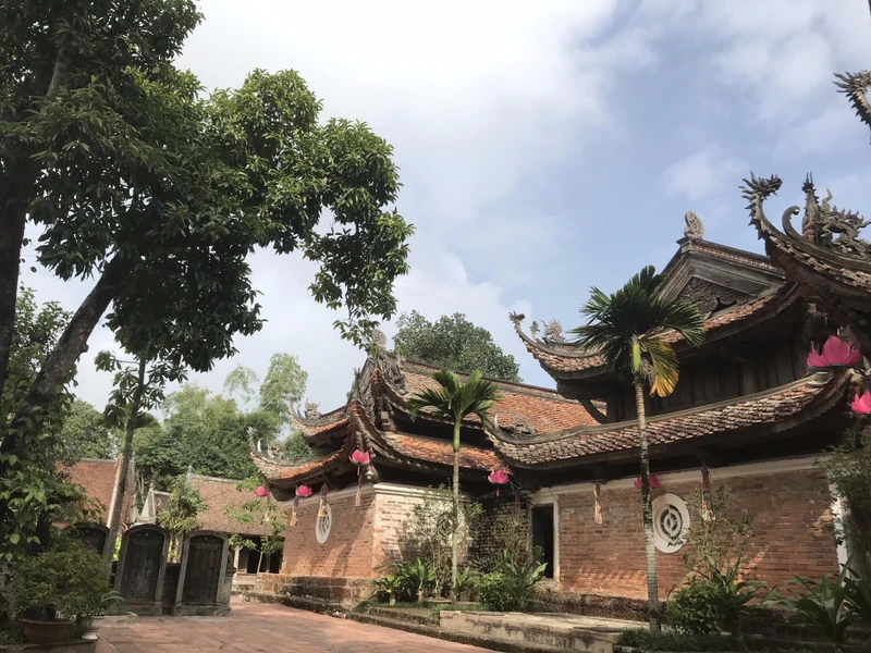 Chùa Tây Phương vốn là một danh thắng nổi tiếng của xứ Đoài.