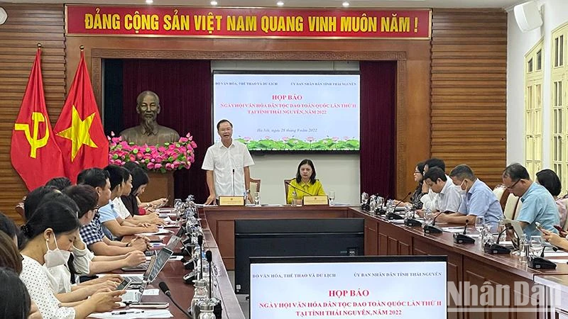 Họp báo về Ngày hội văn hóa, thể thao dân tộc Dao.