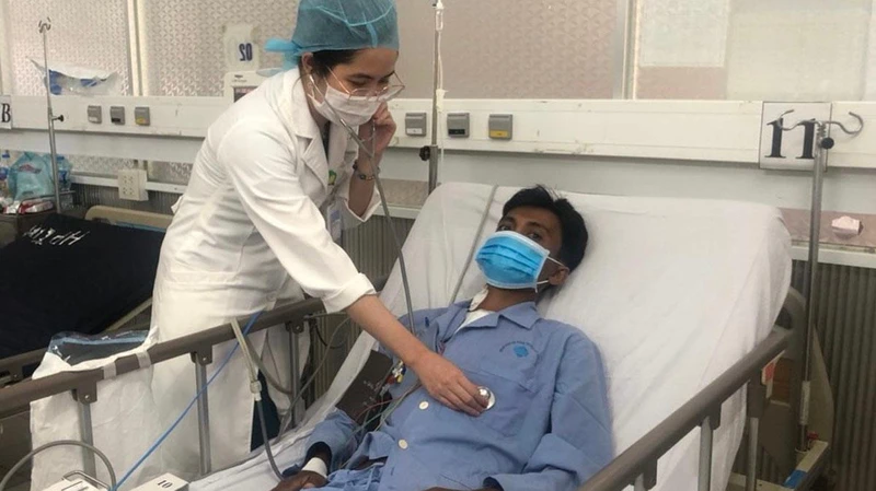 Bệnh nhân R.T hiện tỉnh táo sau phẫu thuật.