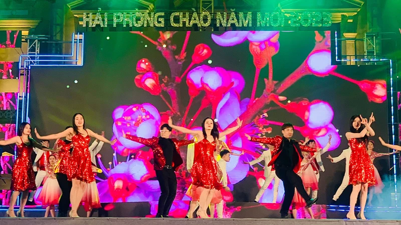 Các tiết mục sôi động trong chương trình nghệ thuật “Hải Phòng chào năm mới 2023”.