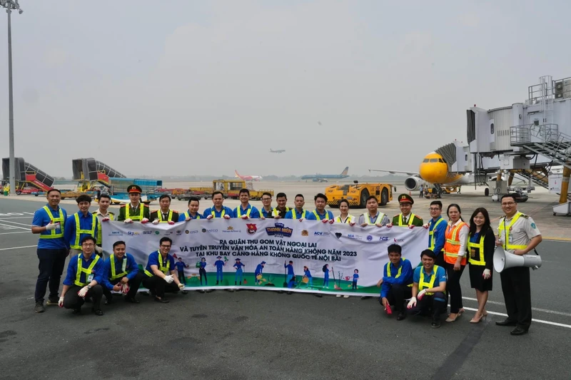 Liên cơ sở Đoàn khu vực Nội Bài hưởng ứng Tháng thanh niên năm 2023.