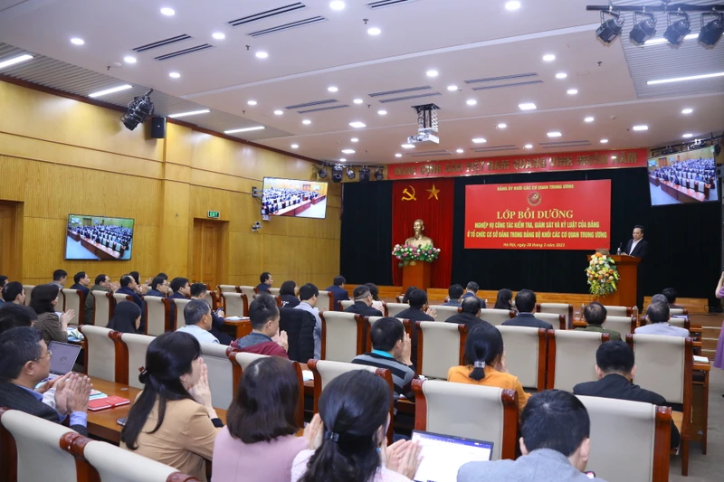 Quang cảnh lớp bồi dưỡng nghiệp vụ công tác kiểm tra đảng.