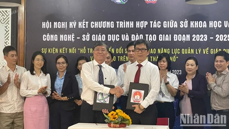Ký kết chương trình hợp tác giai đoạn 2023-2025 giữa Sở Khoa học và Công nghệ với Sở Giáo dục và Đào tạo Thành phố Hồ Chí Minh.