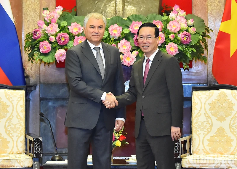 Chủ tịch nước Võ Văn Thưởng và Chủ tịch Duma Quốc gia Quốc hội Liên bang Nga Vyacheslav Viktorovich Volodin tại buổi tiếp. (Ảnh: THỦY NGUYÊN)