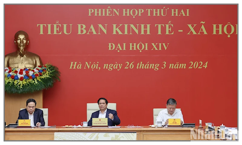 Thủ tướng Phạm Minh Chính chủ trì Phiên họp thứ hai Tiểu ban Kinh tế - Xã hội Đại hội lần thứ XIV của Đảng. (Ảnh: TRẦN HẢI)