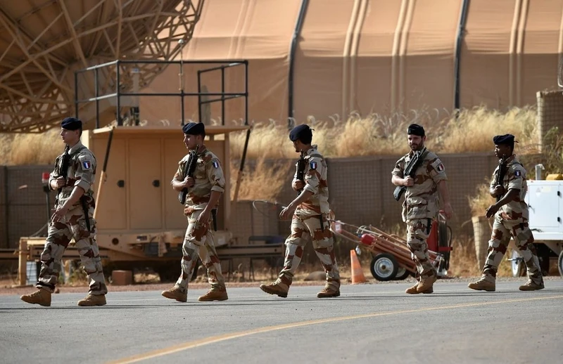 Binh sĩ Pháp tại căn cứ 101 ở Niamey, Niger. (Ảnh: AFP/TTXVN)