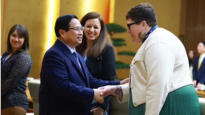 Thủ tướng Phạm Minh Chính với lãnh đạo các Trường Đại học của Hoa Kỳ sang Việt Nam dự Chương trình Hợp tác Học thuật Quốc tế (IAPP).