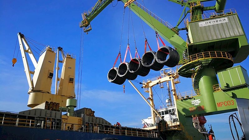 Hệ thống cảng nước sâu Sơn Dương-Vũng Áng đủ sức tiếp nhận tàu có trọng tải 200.000 DWT.