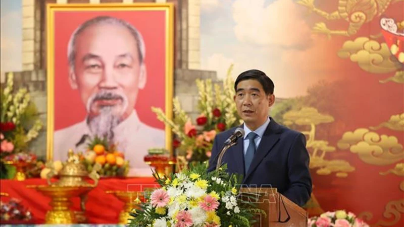 Đại sứ Phạm Việt Hùng phát biểu tại lễ kỷ niệm.
