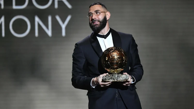 Benzema lần đầu tiên nhận giải thưởng Quả bóng Vàng 2022 sau một năm thành công trong màu áo Real Madrid. (Ảnh: Getty)