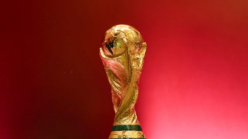 Cúp vàng World Cup. (Ảnh: Skysports)