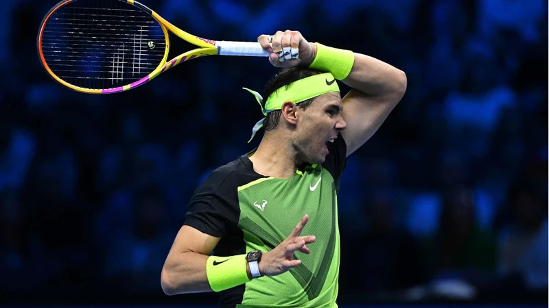 Nadal gặp khó tại ATP Finals 2022. (Ảnh: Reuters)