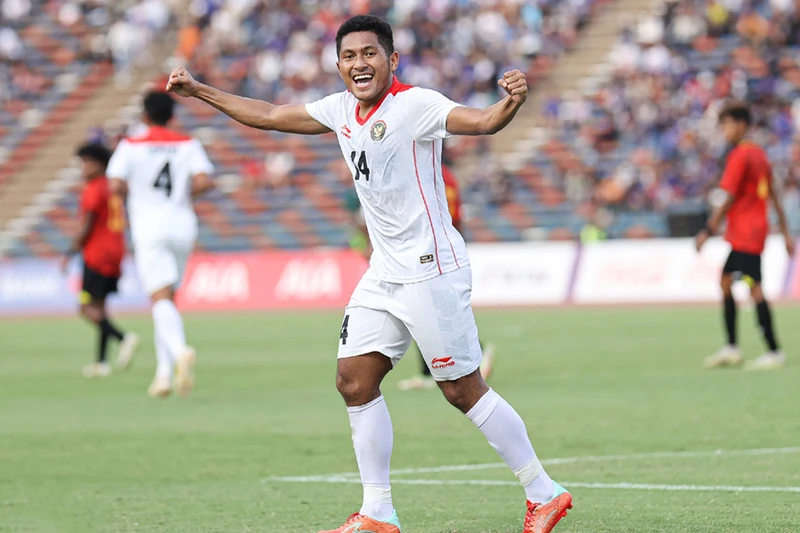 Tiền vệ Fajar có 1 kiến tạo và 2 bàn thắng để giúp U22 Indonesia vào bán kết SEA Games 32. (Ảnh: PSSI)