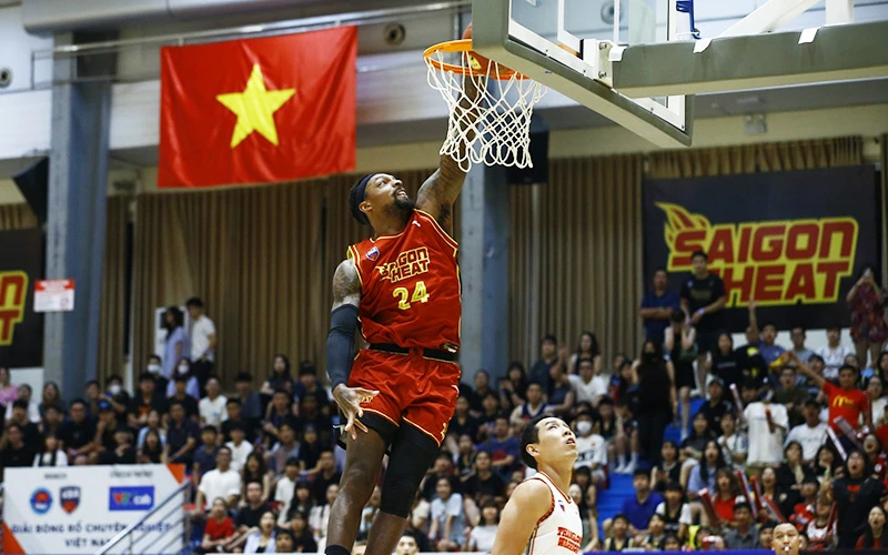 Kentrell Barkley vẫn là đầu tàu ghi điểm của Saigon Heat.