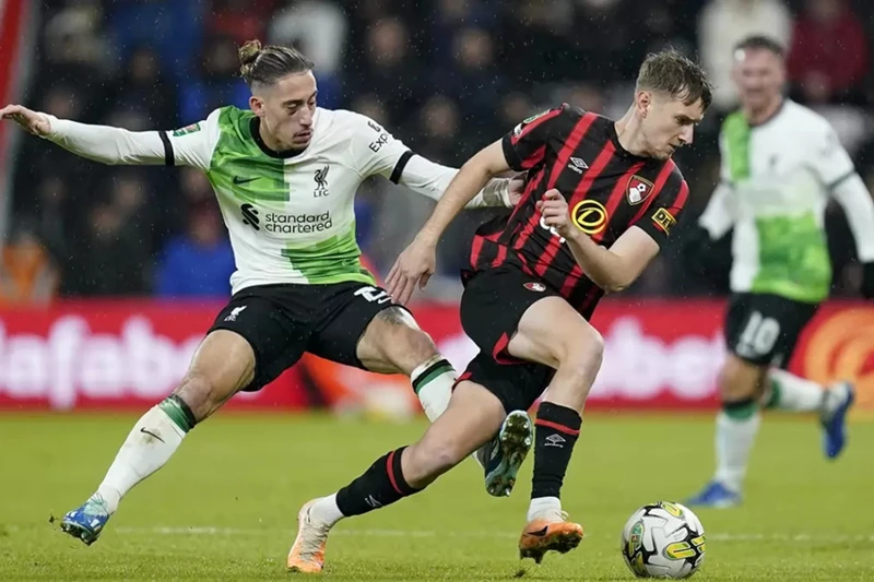 Bournemouth và Liverpool hứa hẹn mang đến màn trình diễn hấp dẫn. (Ảnh: Outlook India)