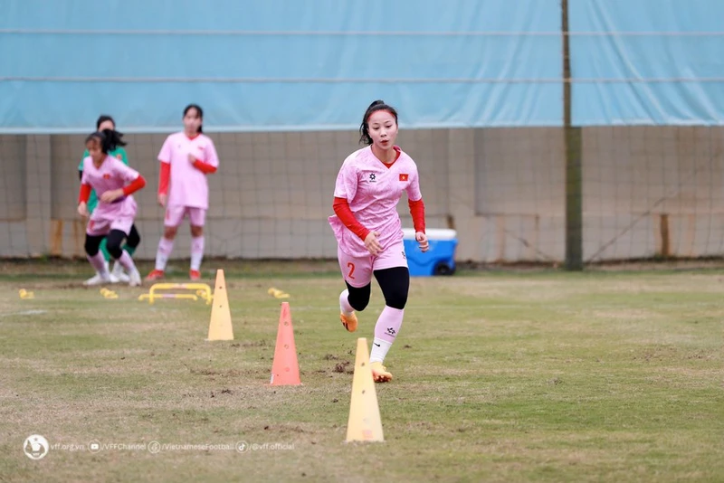 Đội trưởng Lê Thị Bảo Trâm của đội tuyển U20 nữ Việt Nam tại buổi tập. (Ảnh: VFF)