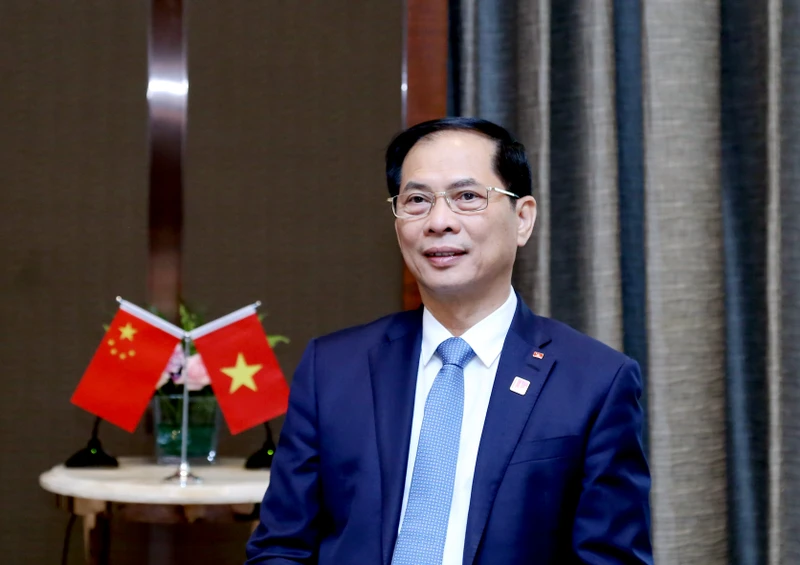 Bộ trưởng Ngoại giao Bùi Thanh Sơn.