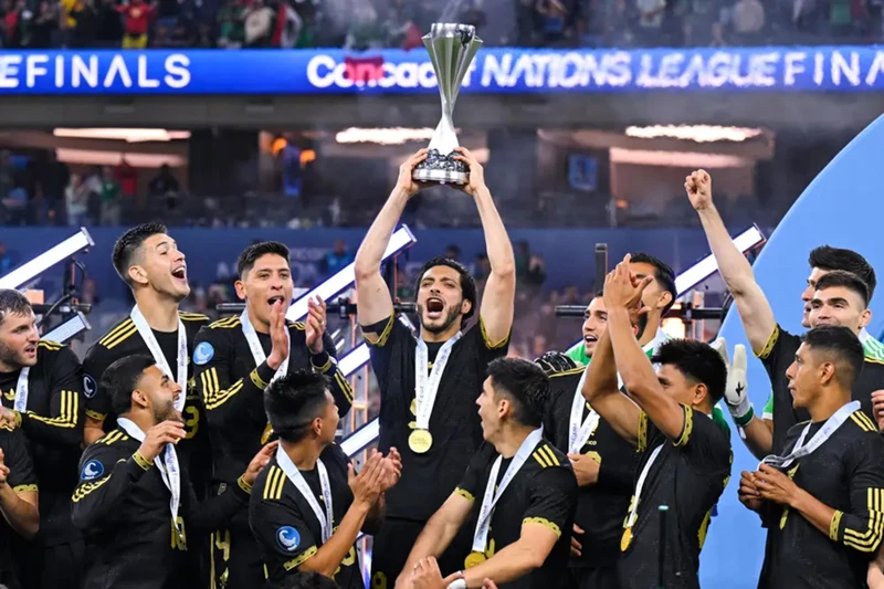 Đội tuyển Mexico nâng cao cúp vô địch Concacaf Nations League 2024/2025. (Ảnh: Concacaf)